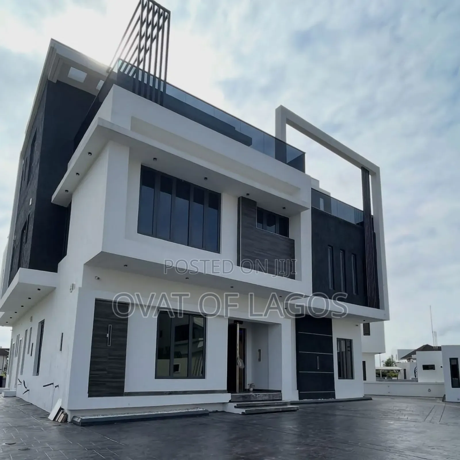 7bdrm Duplex in Pinnock Beach Estate, Osapa london for sale in Osapa london