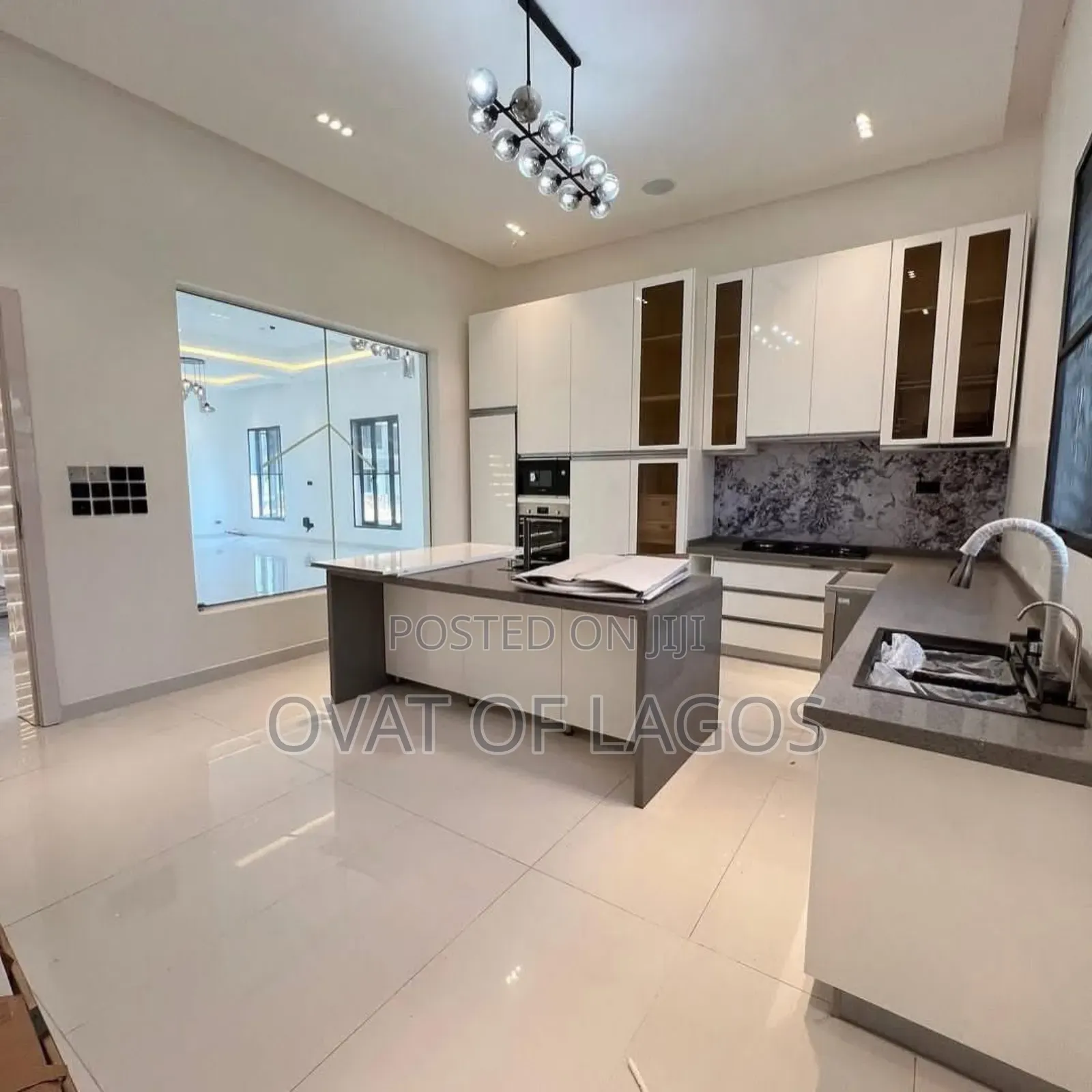 5bdrm Duplex in Pinnock Beach Estate, Osapa london for sale in Osapa london