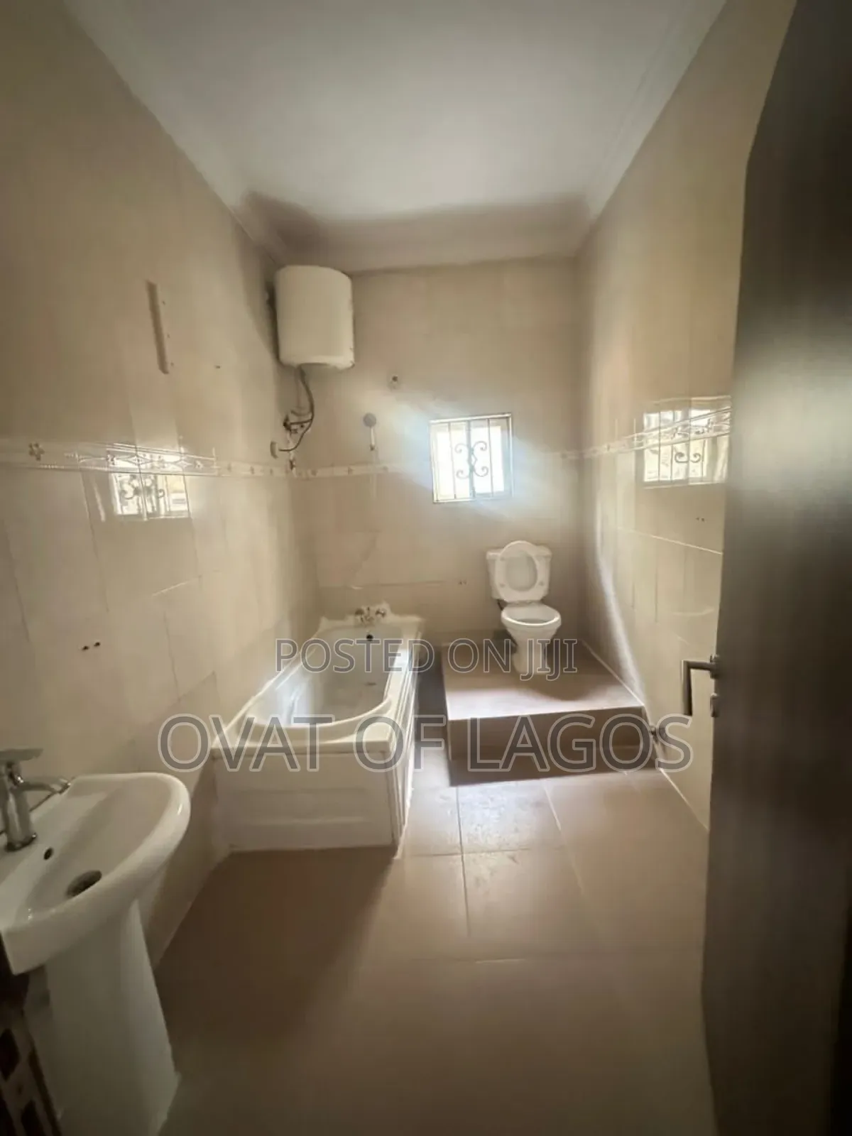 4bdrm Block of Flats in Lekki Phase 1 for rent in Lekki Phase 1