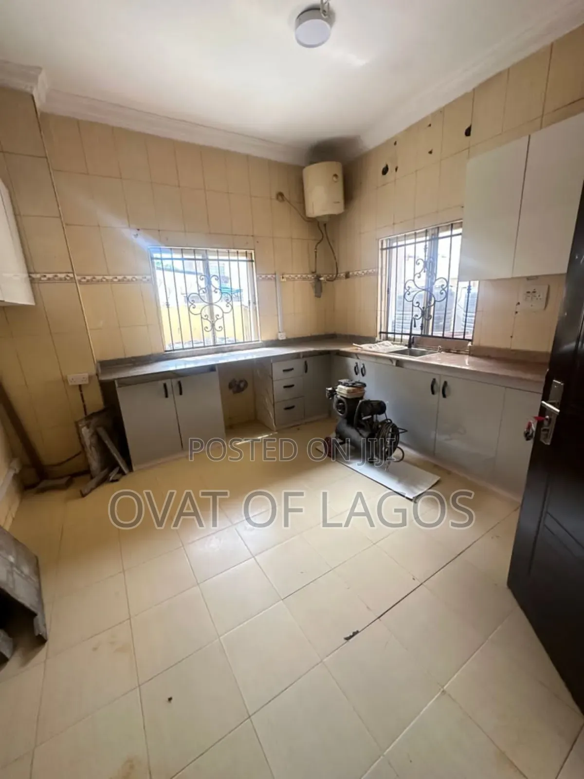 4bdrm Block of Flats in Lekki Phase 1 for rent in Lekki Phase 1