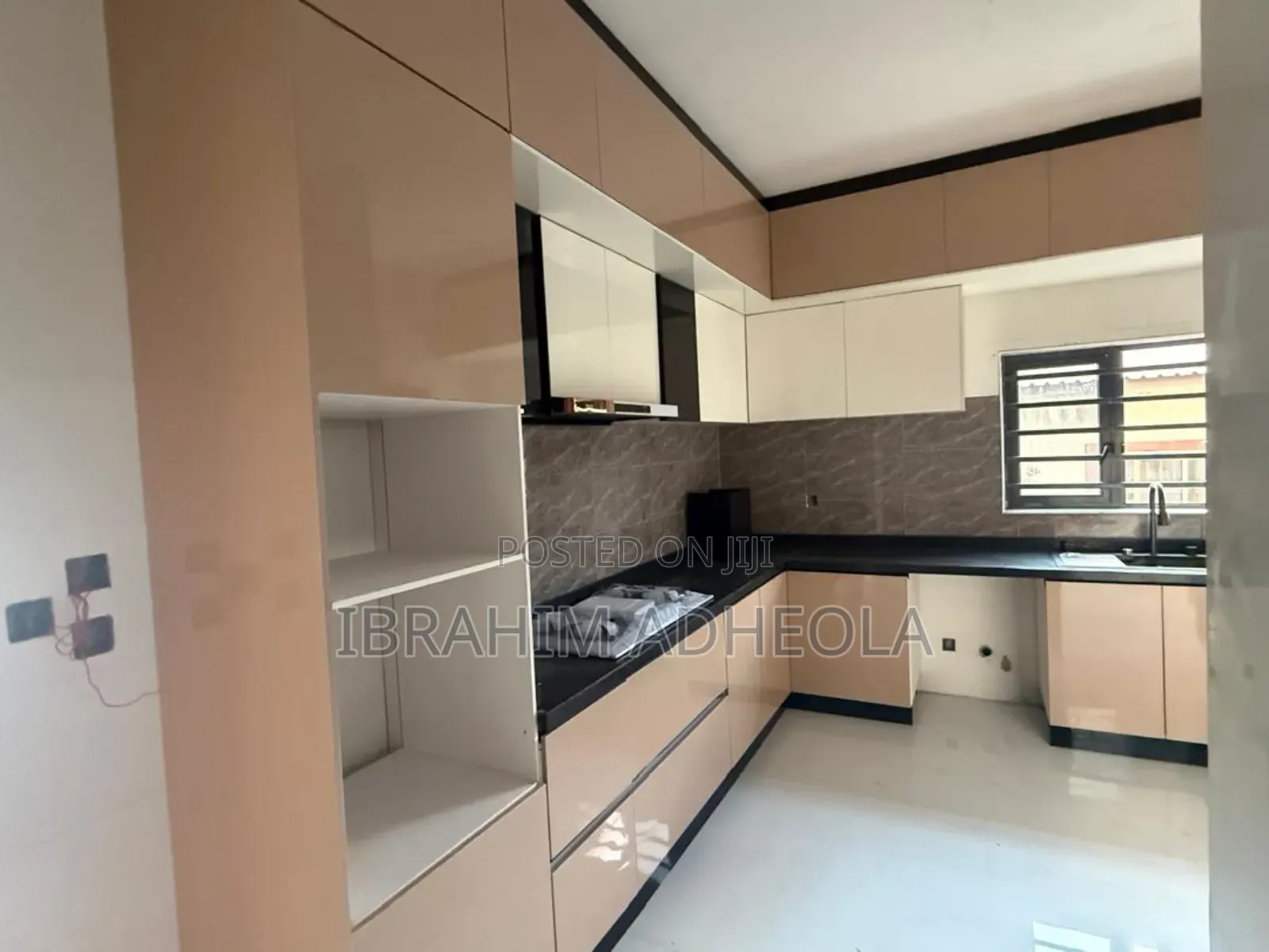 2bdrm Apartment in Lekki-Phase-1 for sale in Lekki Phase 1