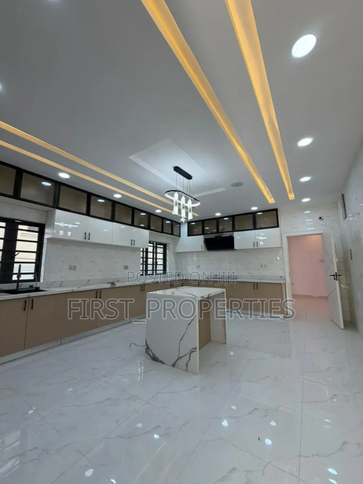 Furnished 4bdrm Duplex in Olapade Agoro, Oluyole Estate for sale in Oluyole Estate