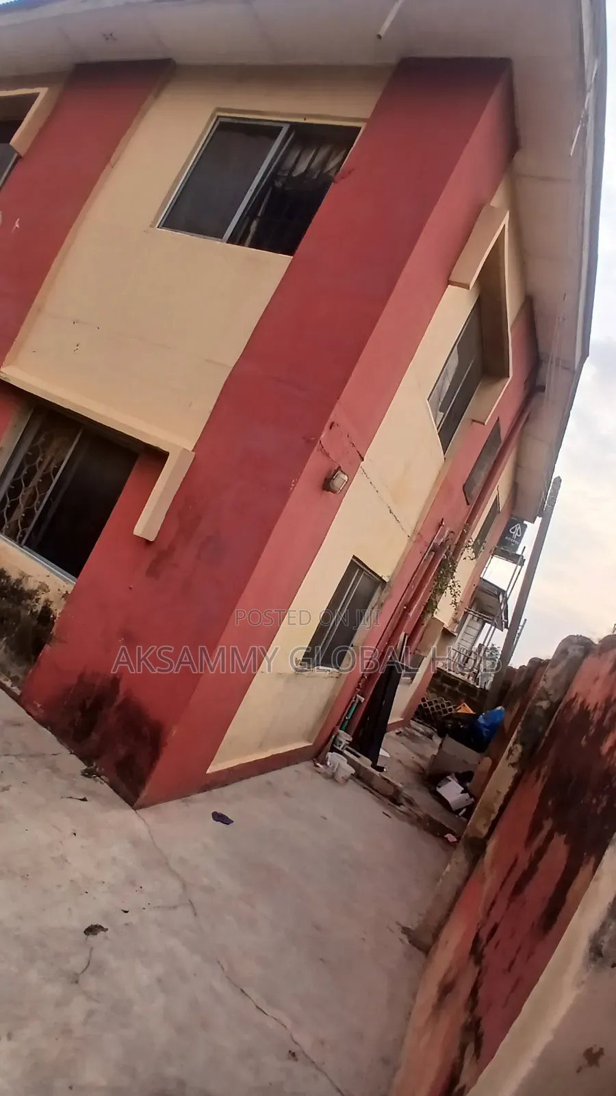 16bdrm Block of Flats in Orogun Estate, Ibadan for sale in Ibadan