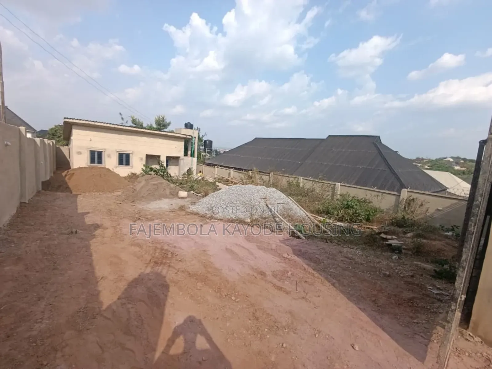2bdrm Bungalow in Idi Ahun, Elebu., Oluyole Estate for sale in Oluyole Estate