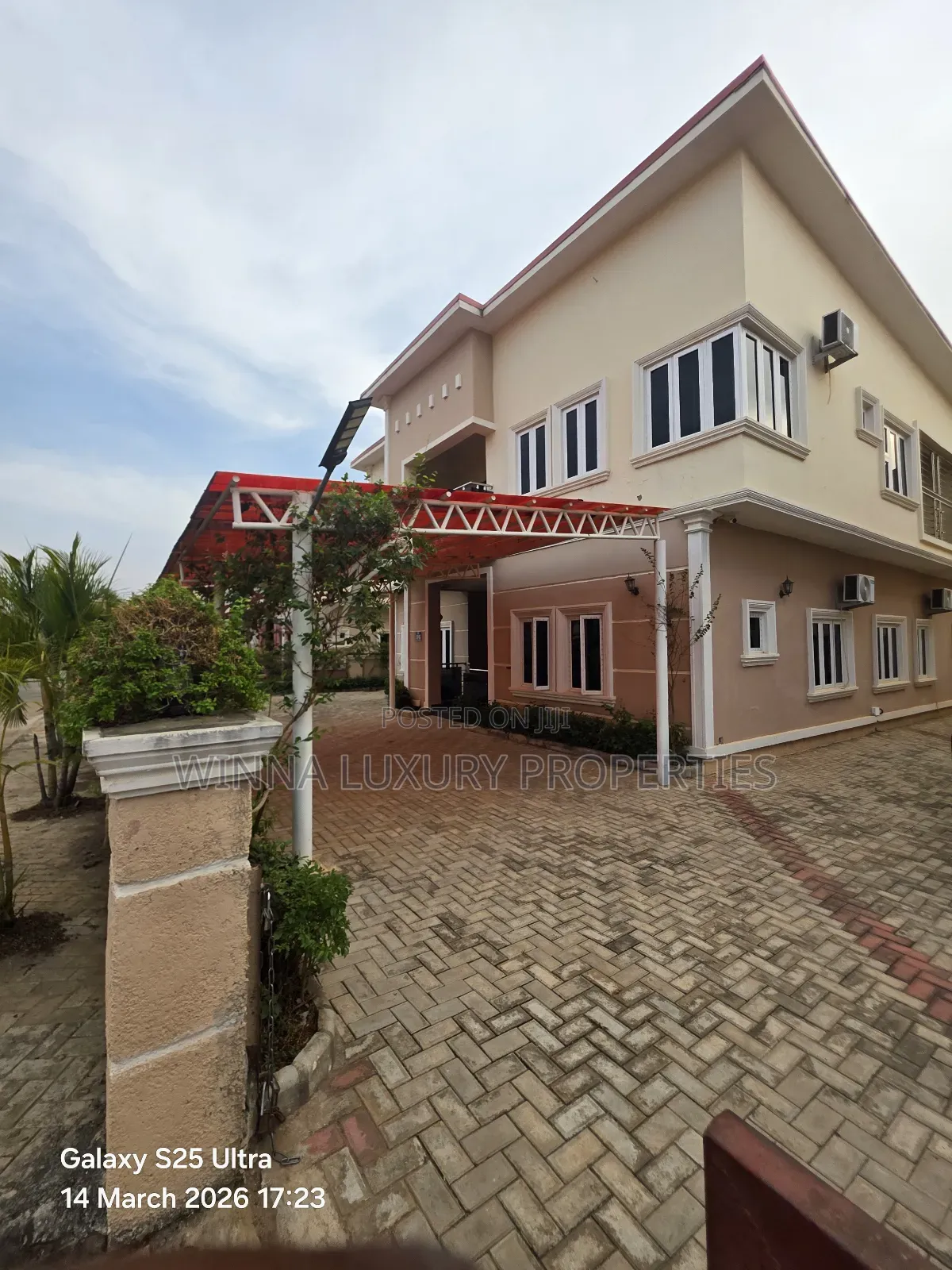 Furnished 11bdrm Duplex in Emerald Garden, Lugbe District for sale in Lugbe District