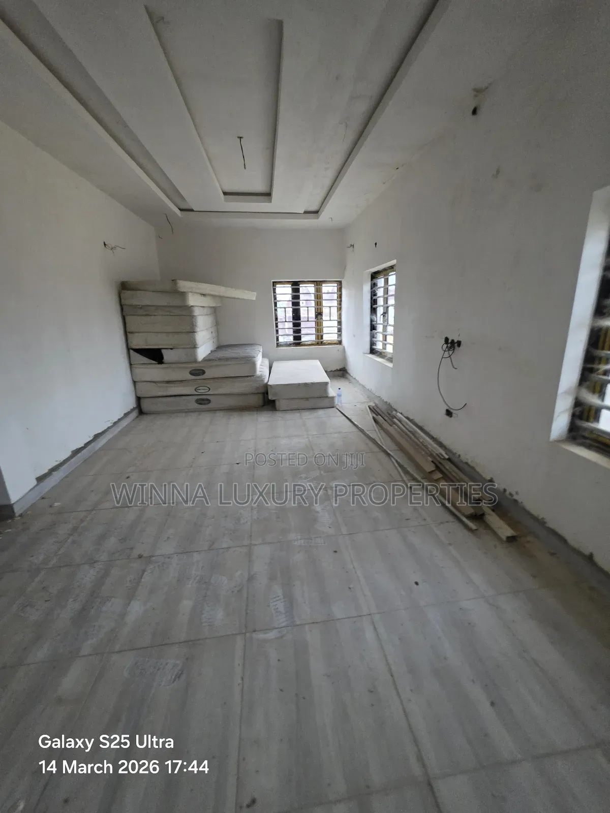 5bdrm Duplex in Credence Estate, Lugbe District for sale in Lugbe District