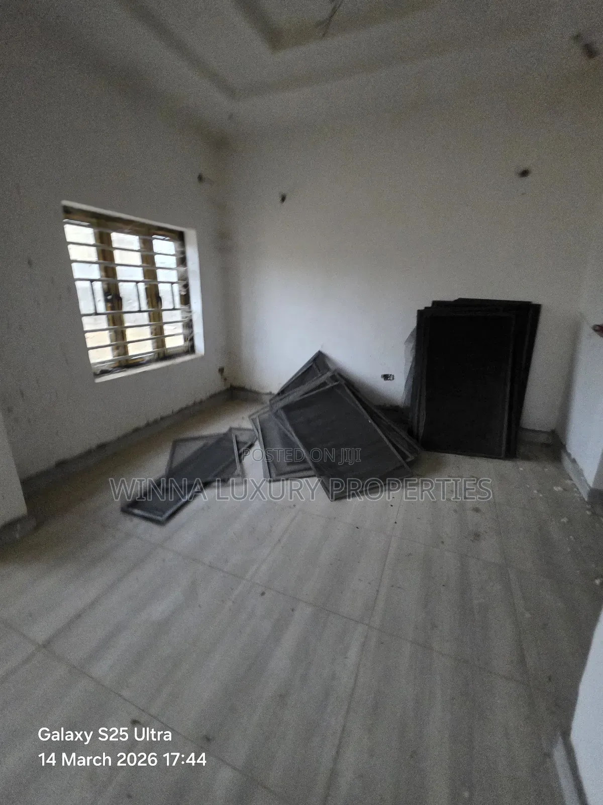5bdrm Duplex in Credence Estate, Lugbe District for sale in Lugbe District