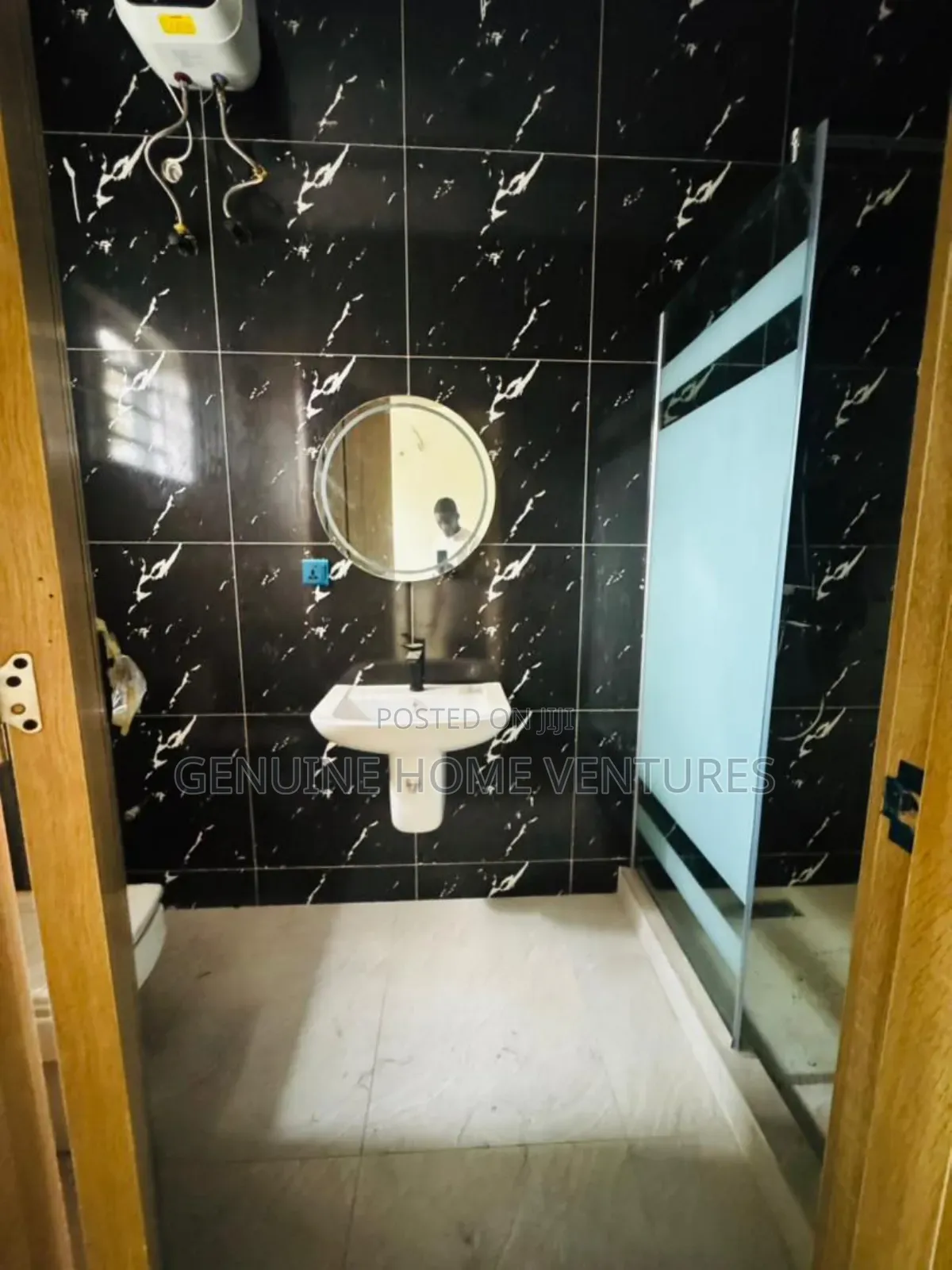 5bdrm Duplex in Adeniyi Jones for sale in Adeniyi Jones