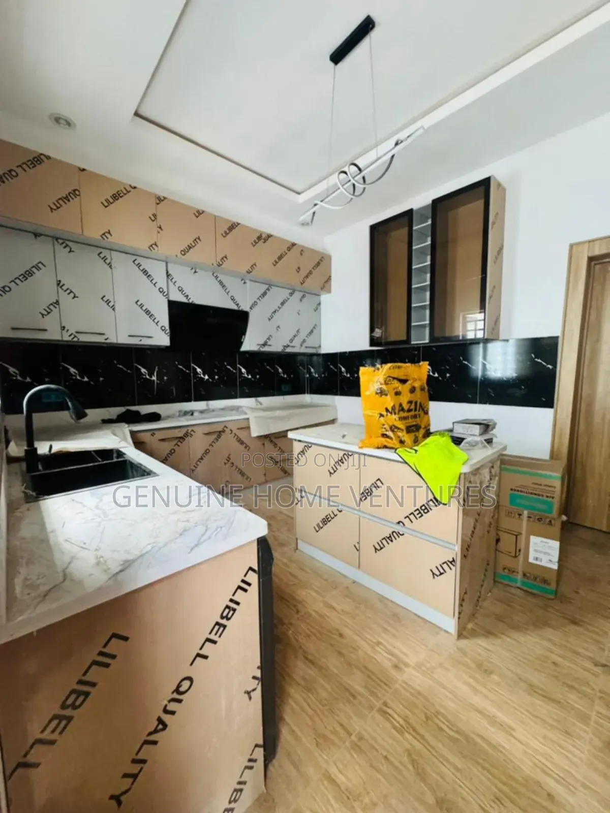 5bdrm Duplex in Adeniyi Jones for sale in Adeniyi Jones
