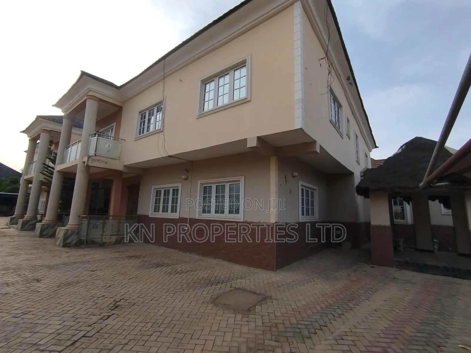 5bdrm Duplex in Apo District for rent in Apo District