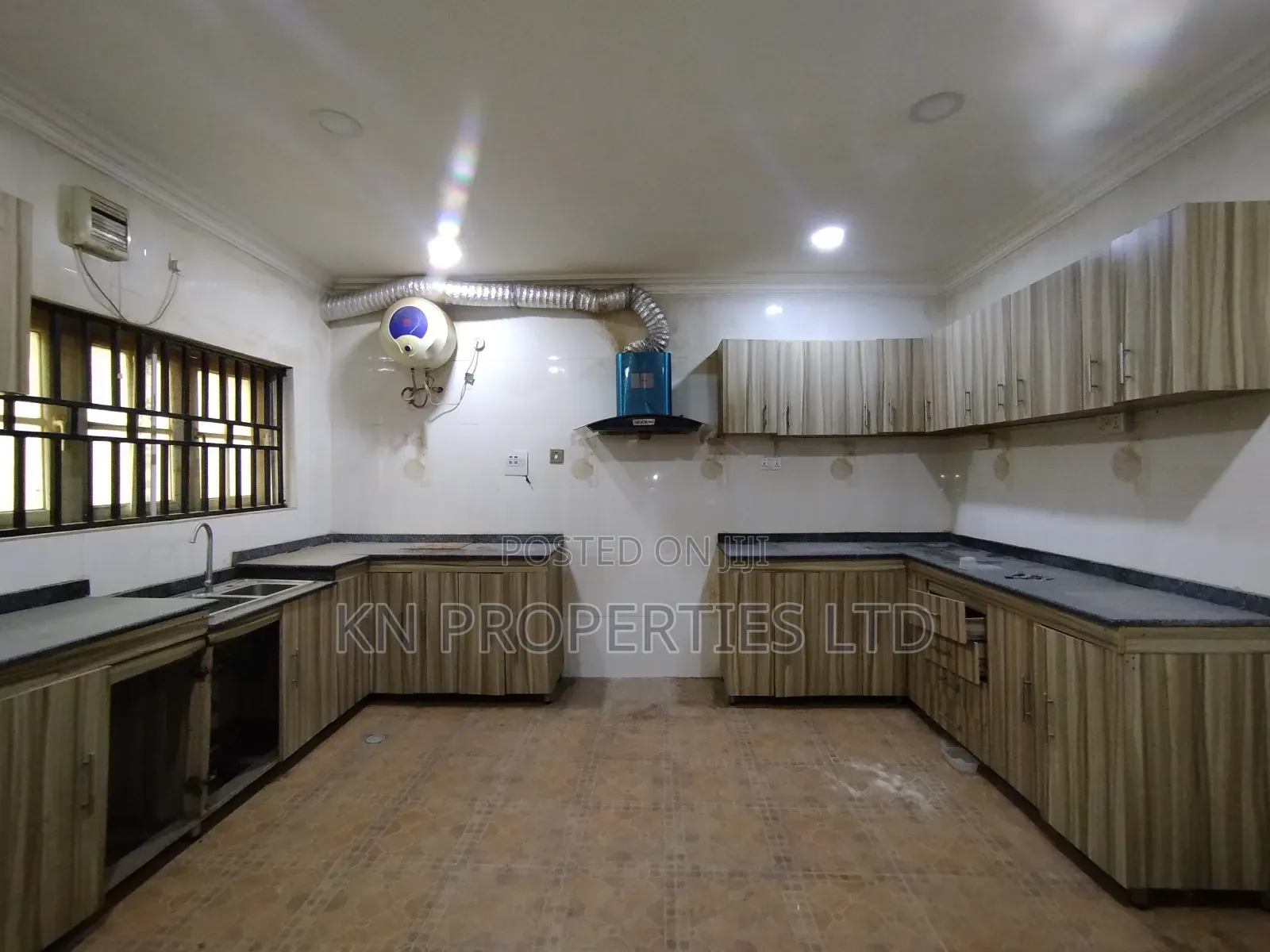 5bdrm Duplex in Apo District for rent in Apo District