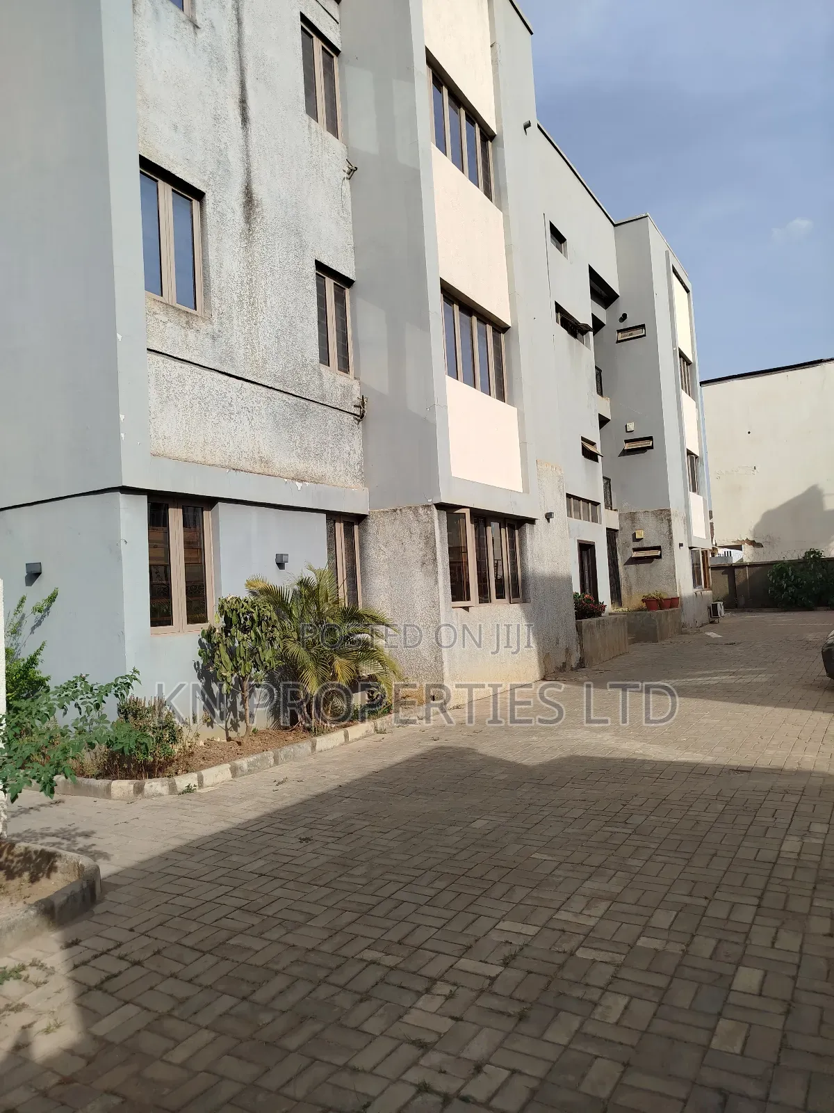 3bdrm Block of Flats in Durumi for rent in Durumi