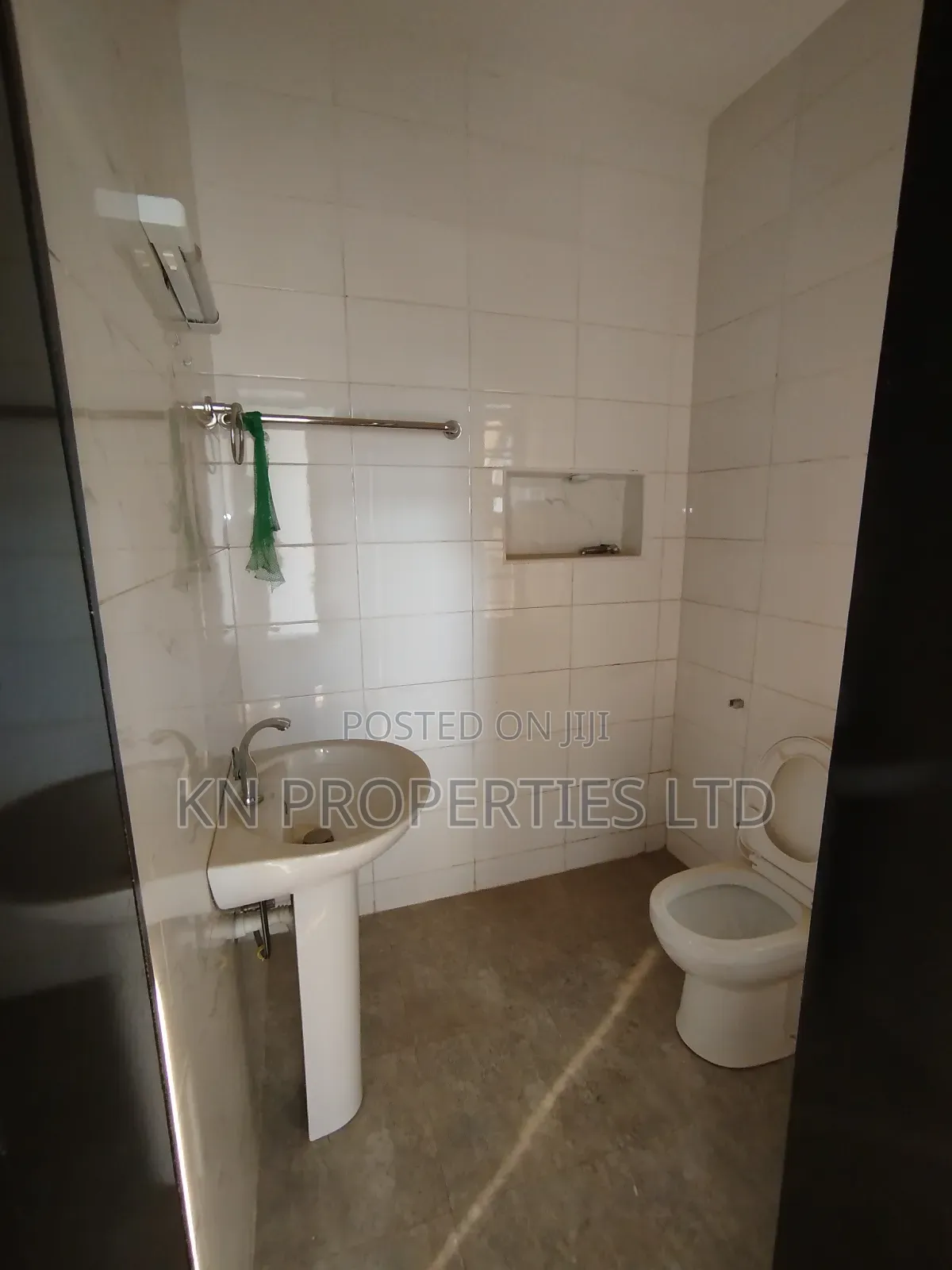 3bdrm Block of Flats in Durumi for rent in Durumi