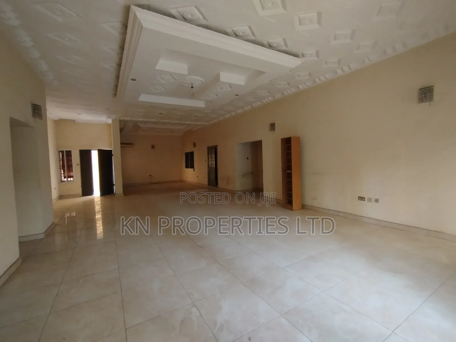 3bdrm Block of Flats in Apo District for rent in Apo District