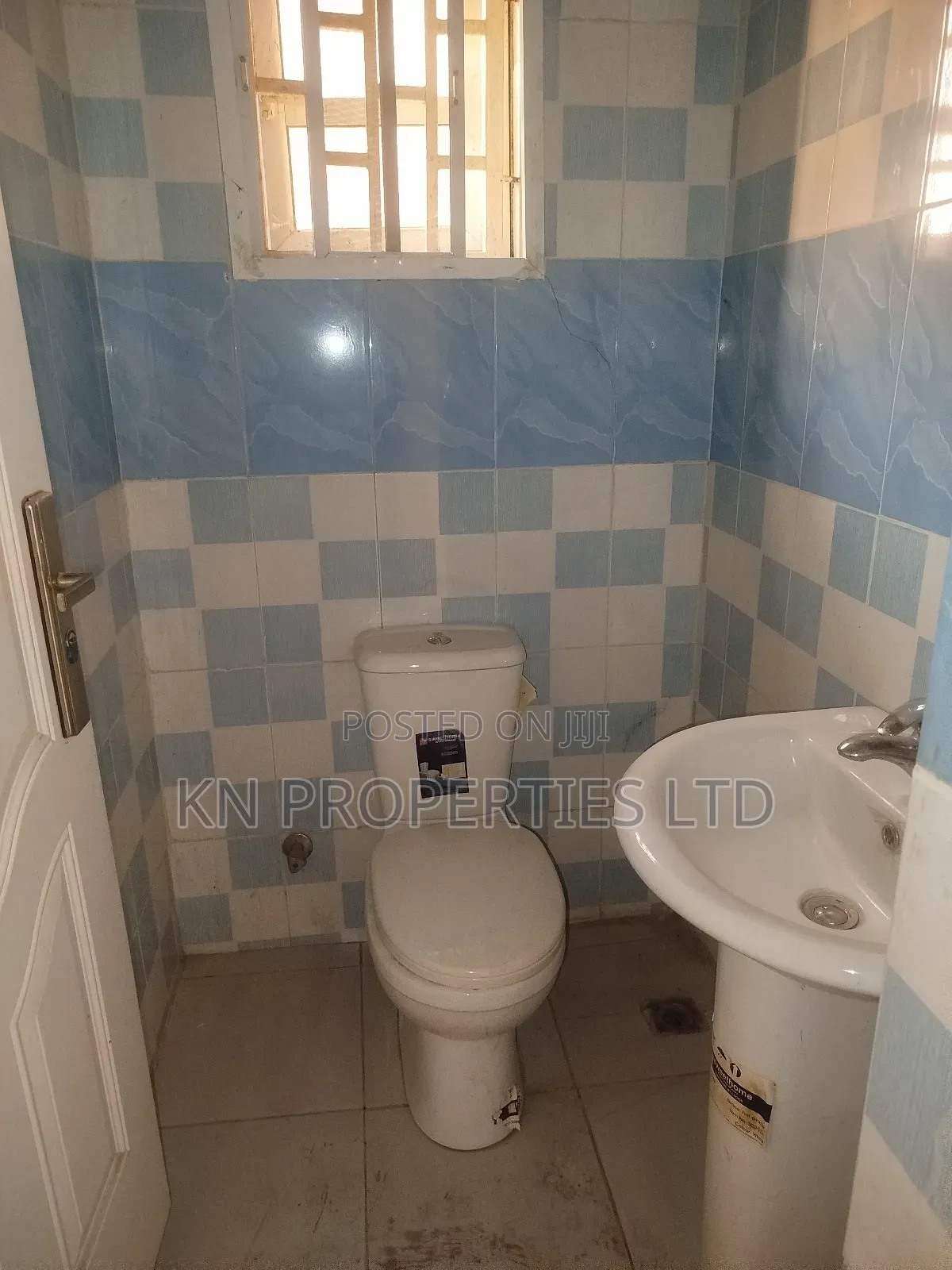 3bdrm Block of Flats in Apo District for rent in Apo District