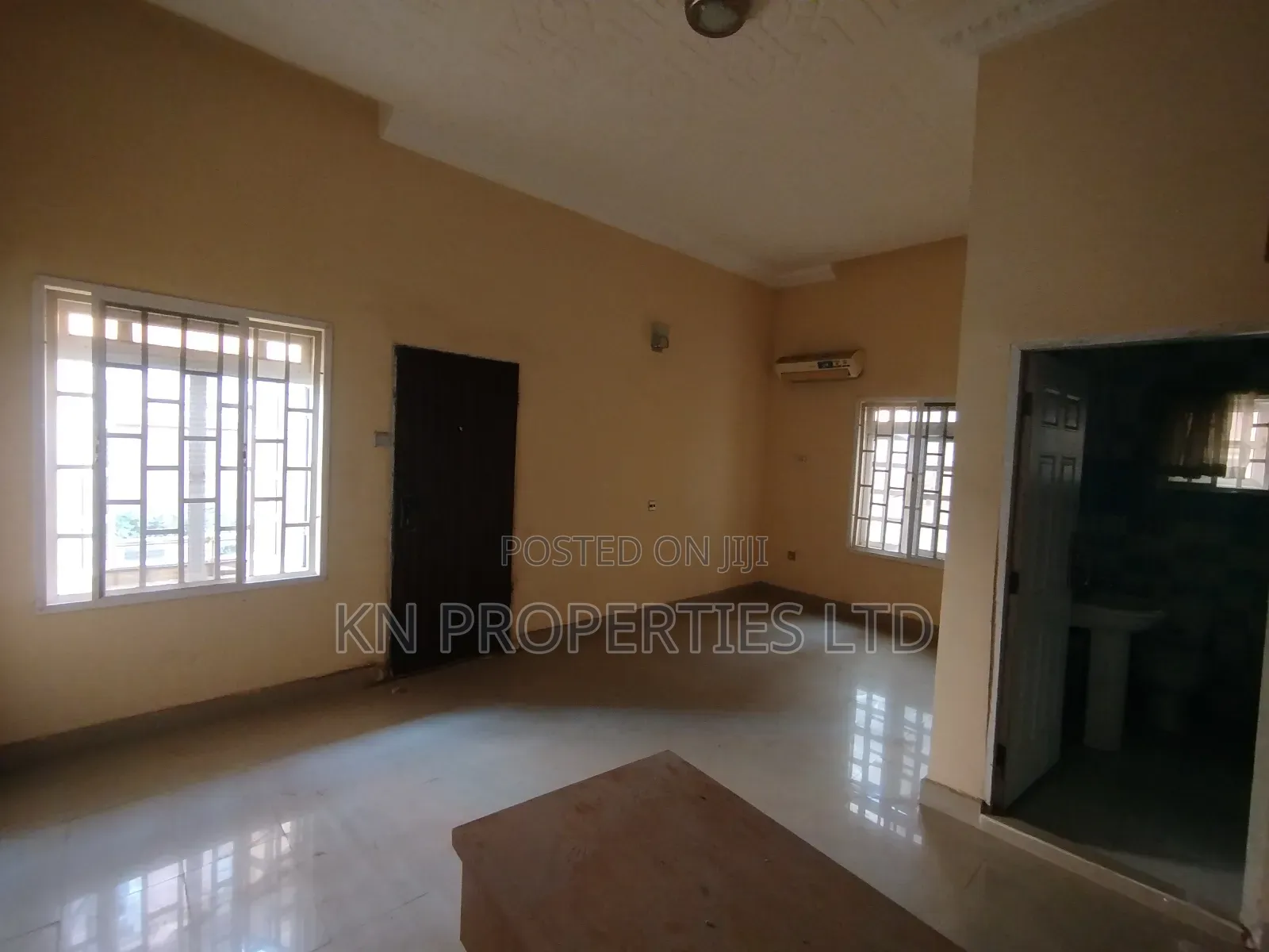 3bdrm Block of Flats in Apo District for rent in Apo District