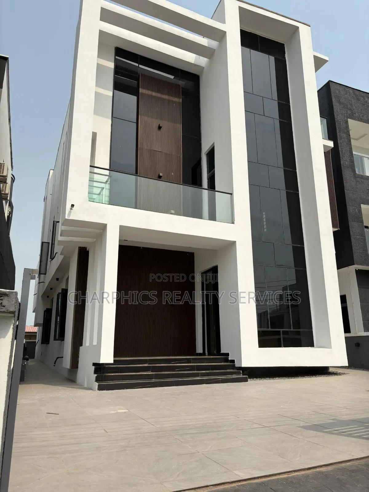 5bdrm Duplex in Lekki Phase 2 for sale in Lekki Phase 2
