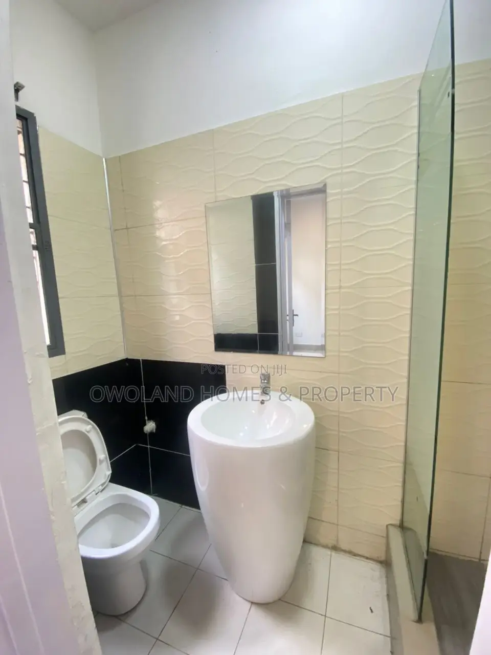 2bdrm Block of Flats in Lekki Phase1 for rent in Lekki Phase 1