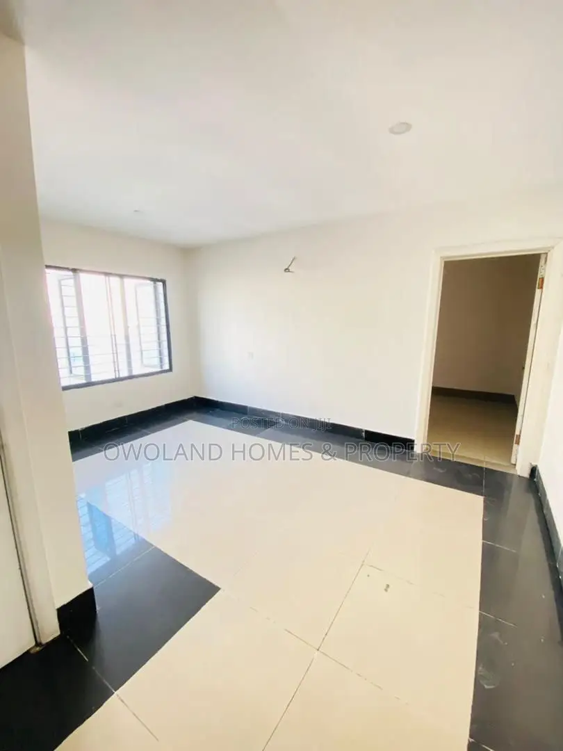 1bdrm Block of Flats in Lekki Phase 1 for rent in Lekki Phase 1