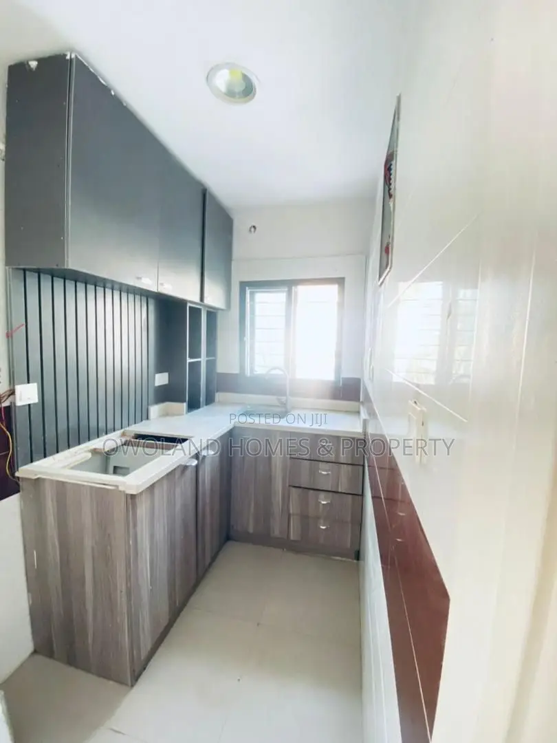 1bdrm Block of Flats in Lekki Phase 1 for rent in Lekki Phase 1