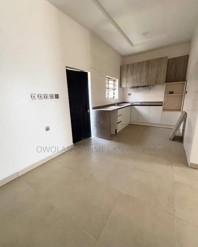 2bdrm Townhouse / Terrace in Orchid Estate, Ikota for rent in Ikota