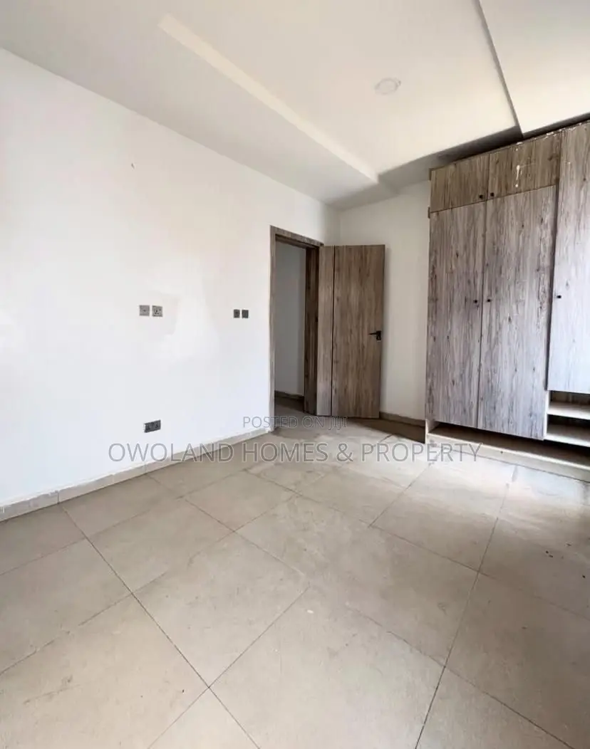 2bdrm Townhouse / Terrace in Orchid Estate, Ikota for rent in Ikota