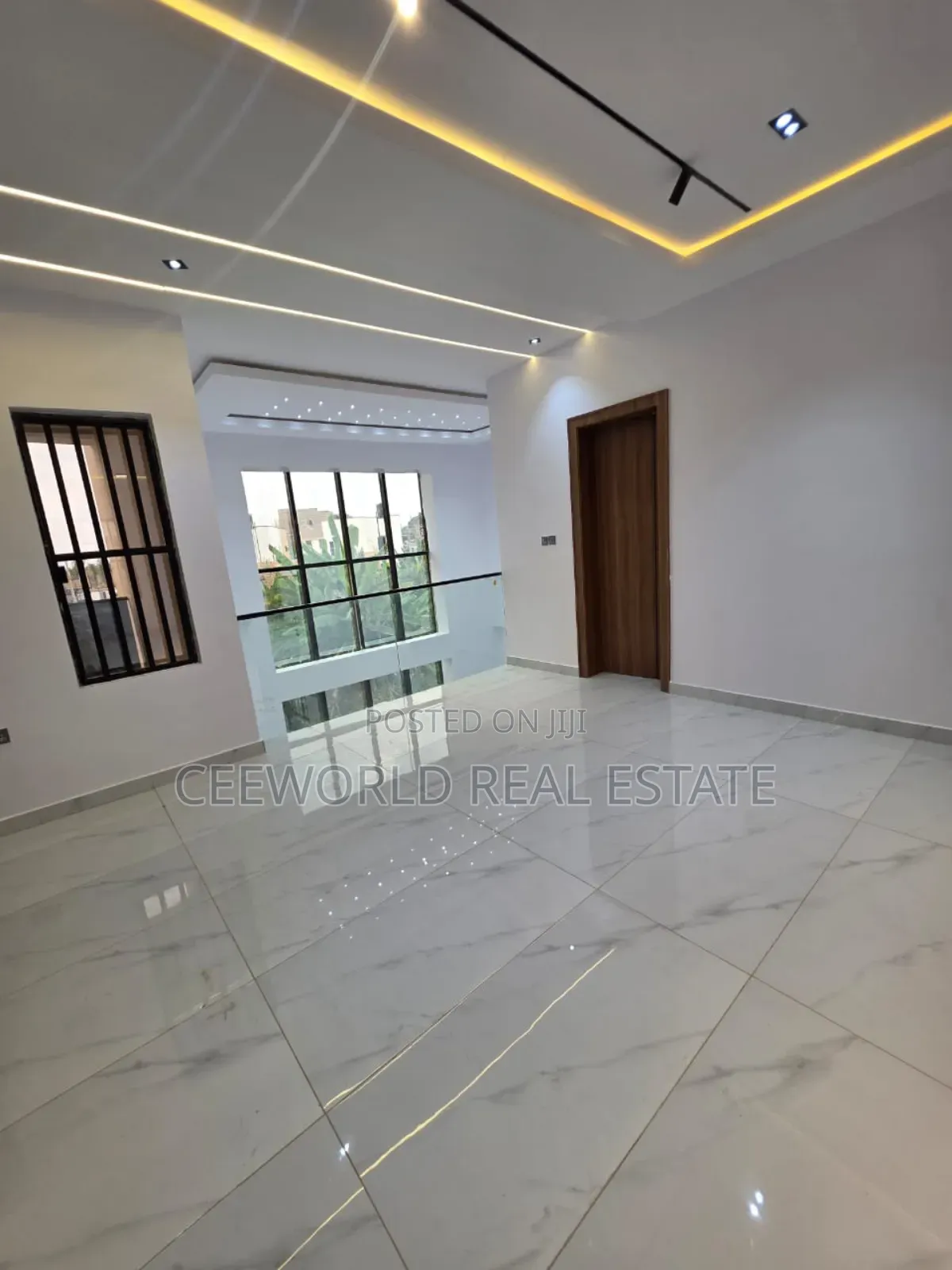 5bdrm Duplex in Calton Gate Estate, Akobo for sale in Akobo
