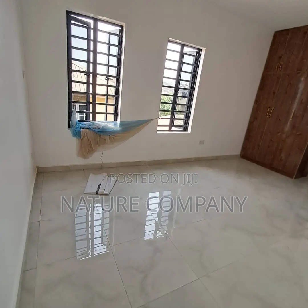 3bdrm Duplex in Magodo Brooke’S for sale in Magodo