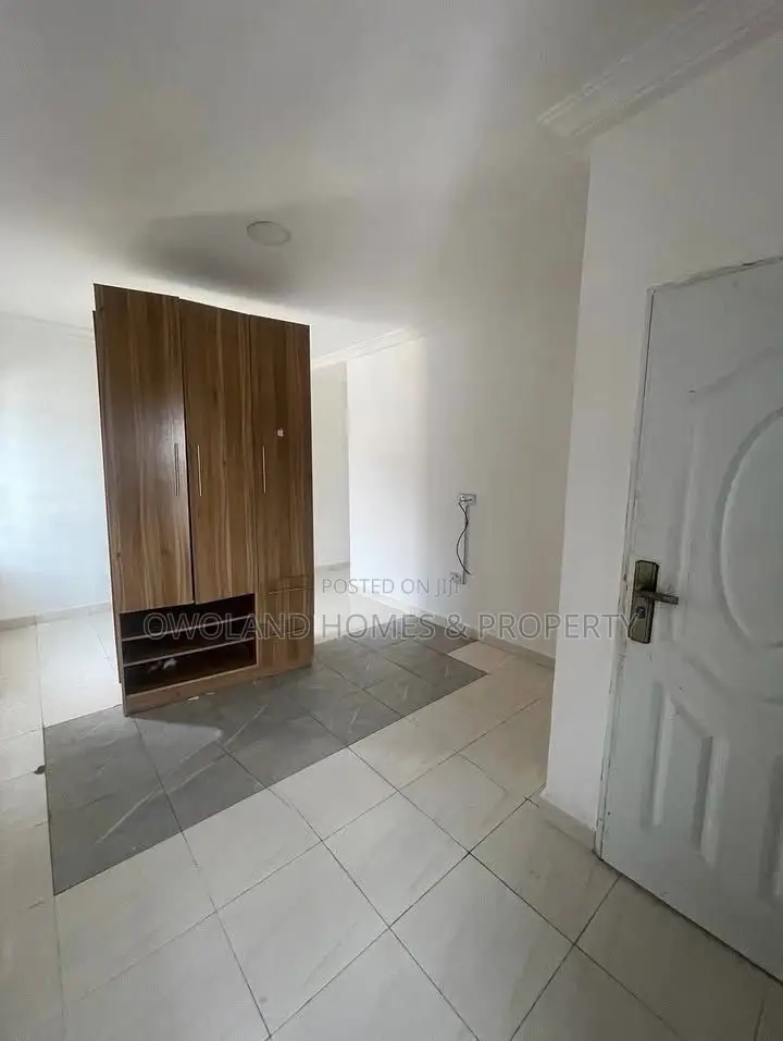 2bdrm Block of Flats in Estate, Ikota for rent in Ikota