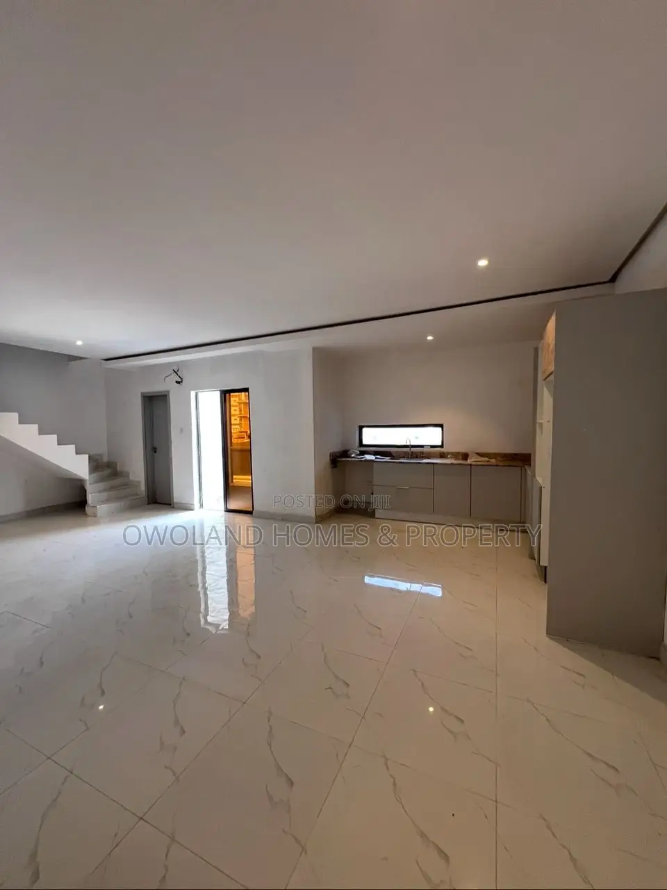 2bdrm Block of Flats in Lekki Phase 1 for rent in Lekki Phase 1