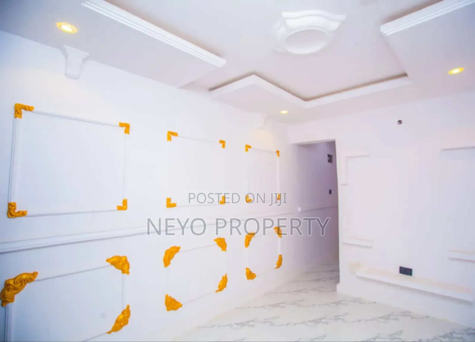 2bdrm Block of Flats in Selewu Estate, Igbogbo for sale in Igbogbo
