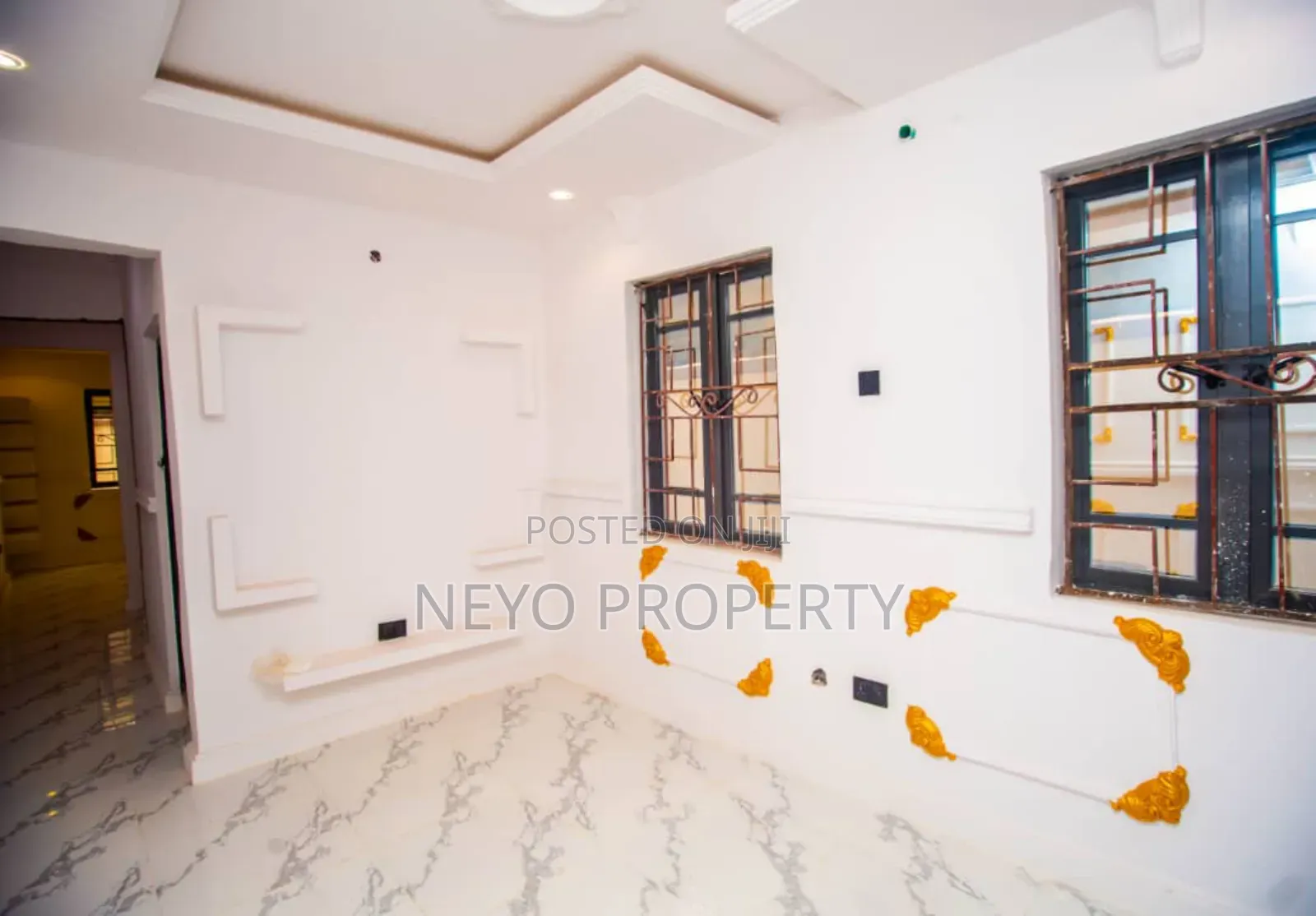 2bdrm Block of Flats in Selewu Estate, Igbogbo for sale in Igbogbo