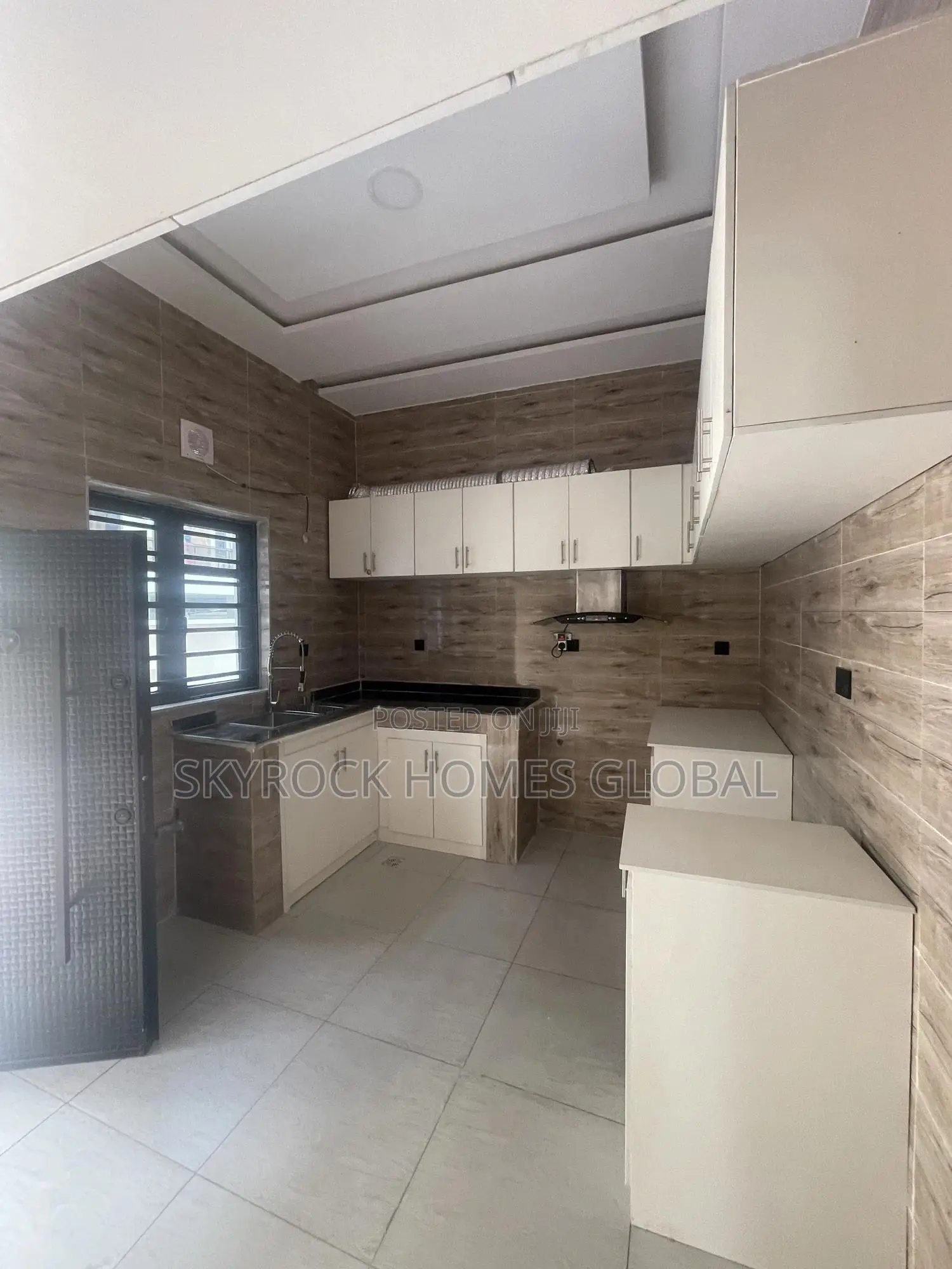 4bdrm Duplex in Abraham Adesanya Estate for rent in Abraham Adesanya Estate