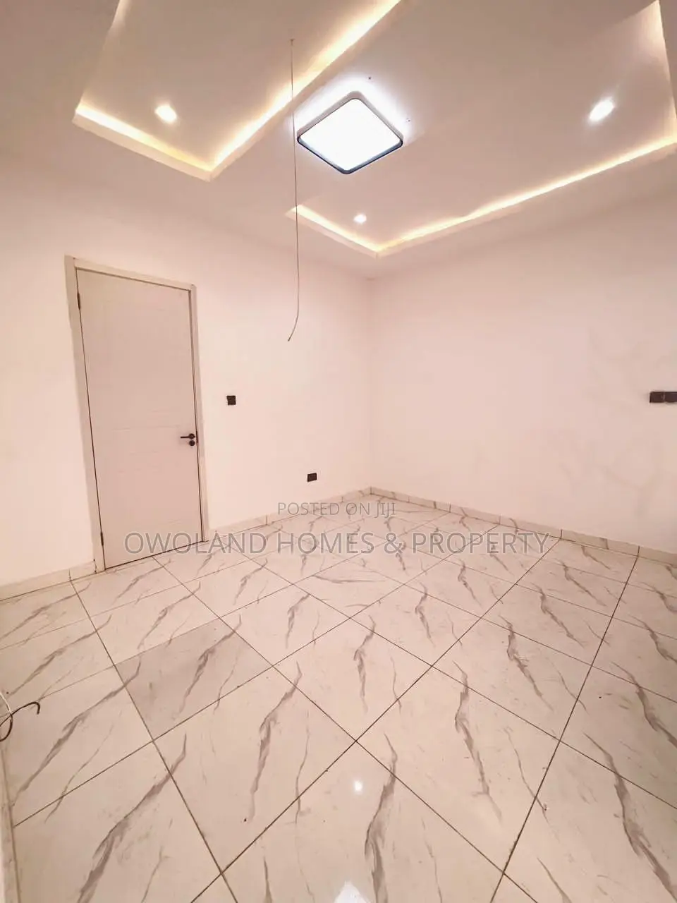 4bdrm Duplex in Ikota Estate for sale in Ikota