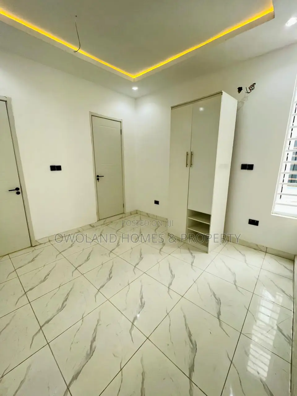4bdrm Duplex in Ikota Estate for sale in Ikota