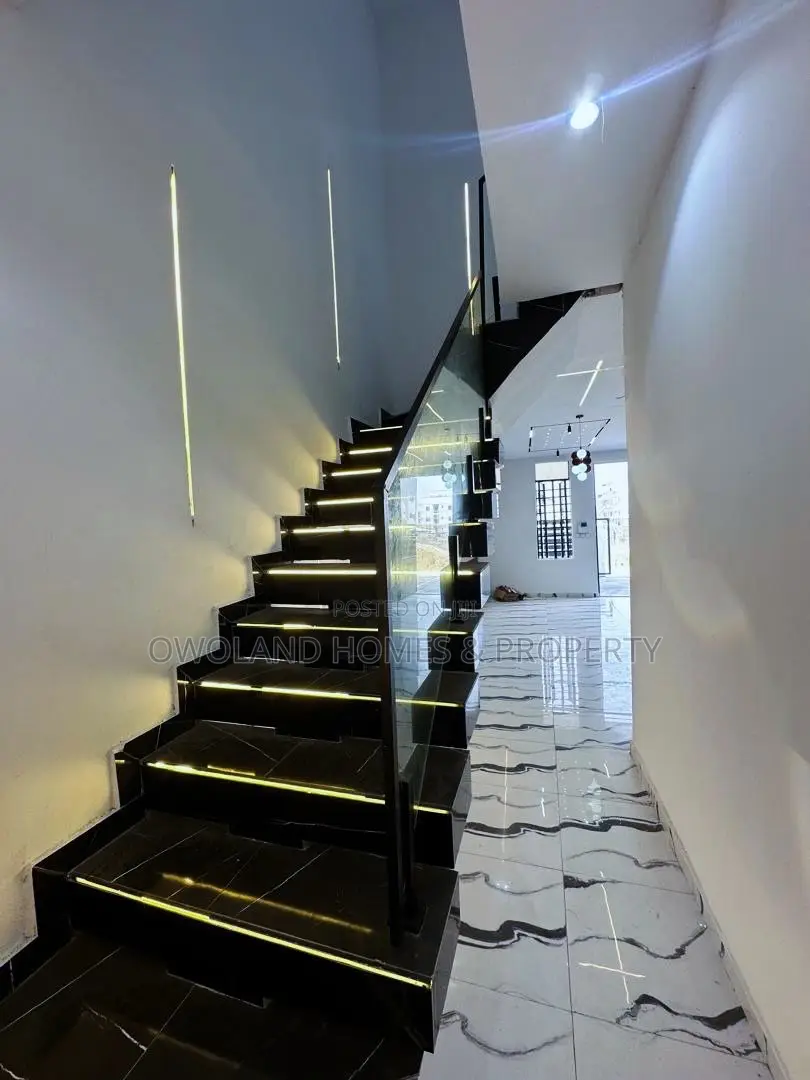 4bdrm Duplex in Ikota Lekki Lagos for sale in Ikota