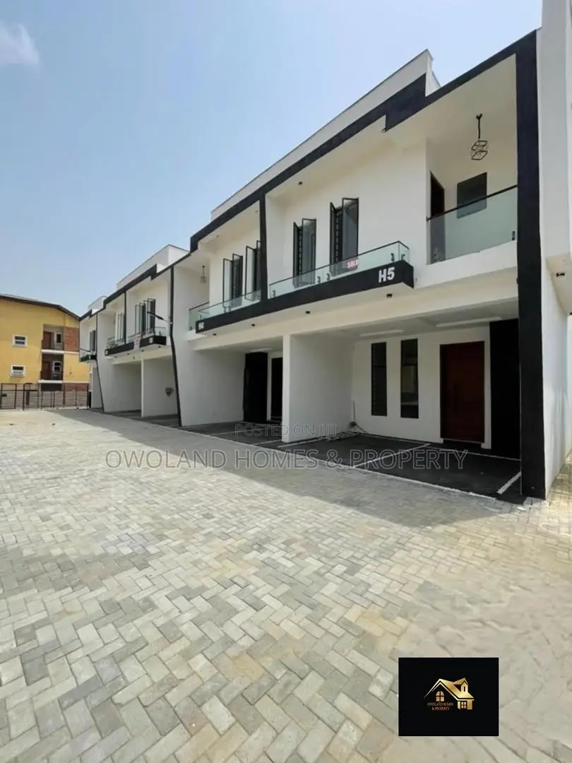 4bdrm Townhouse/Terrace in Ikota Estate for sale in Ikota