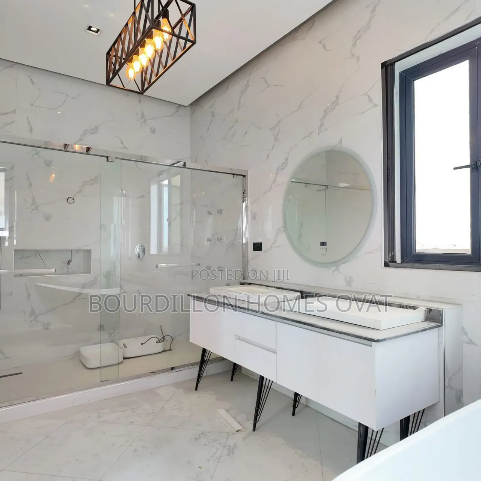 7bdrm Duplex in Pinnock Beach for sale in Osapa london