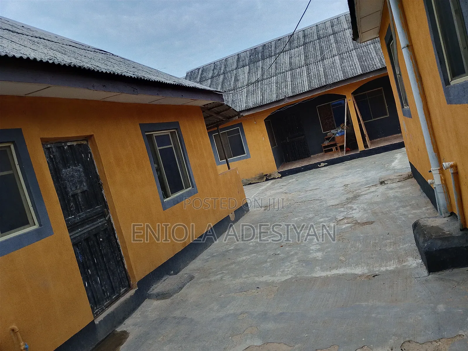 1bdrm Block of Flats in Bomoda Oku Dagota, Igbogbo for rent in Igbogbo