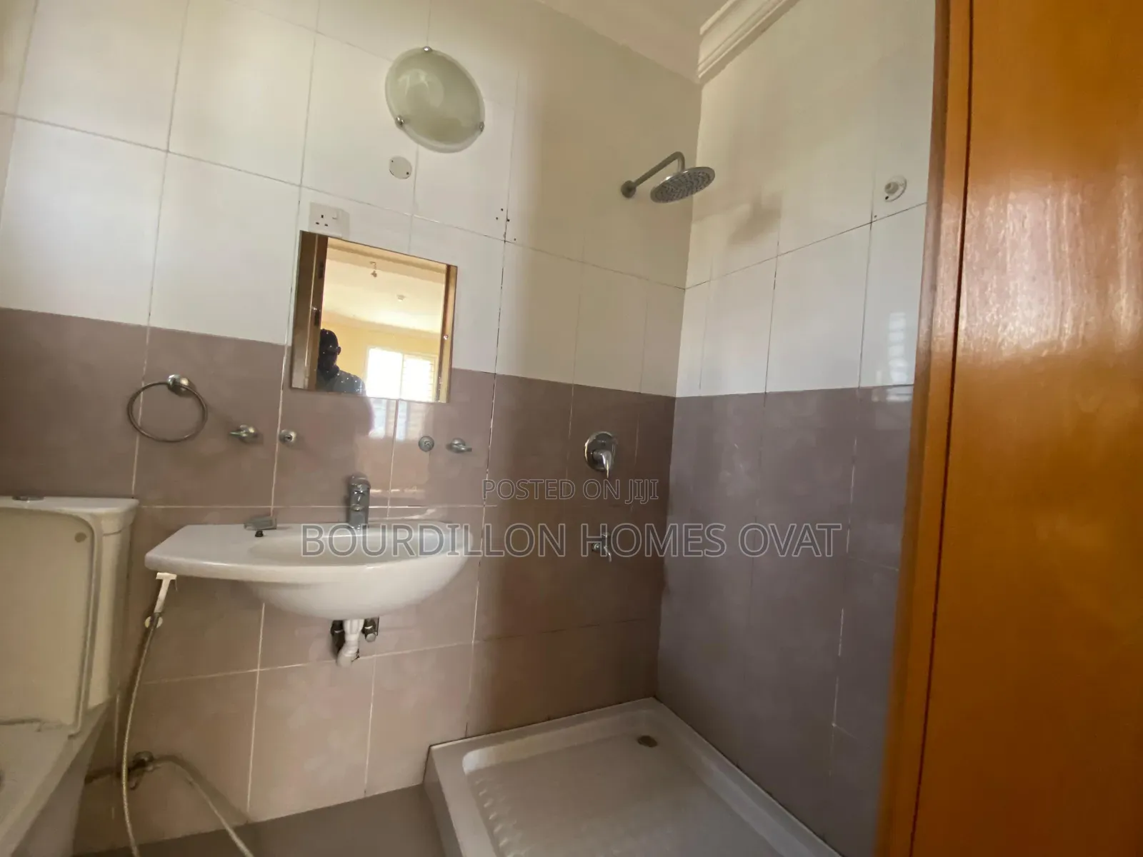 3bdrm Apartment in Lekki Phase 1 Lagos for rent in Lekki Phase 1