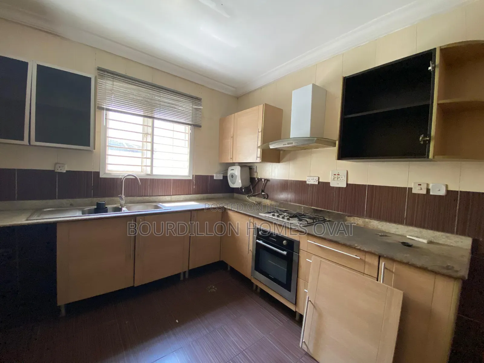 3bdrm Apartment in Lekki Phase 1 Lagos for rent in Lekki Phase 1