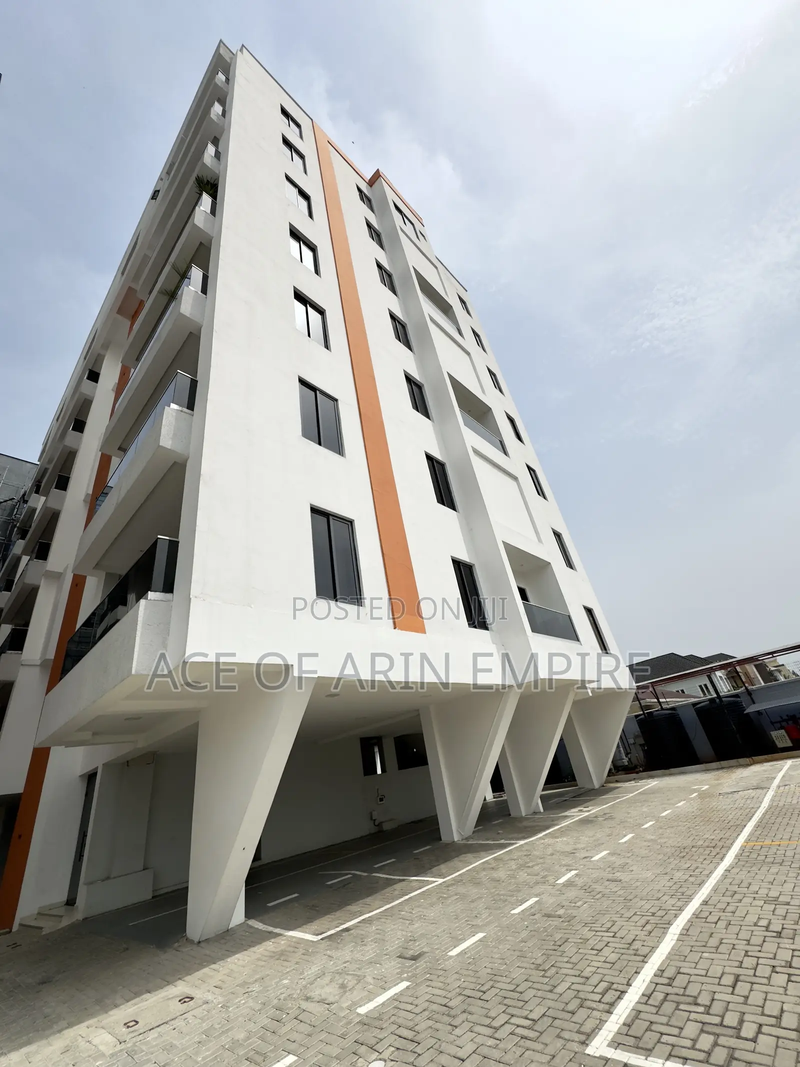 4bdrm Maisonette in Lekki Phase 1 for sale in Lekki Phase 1