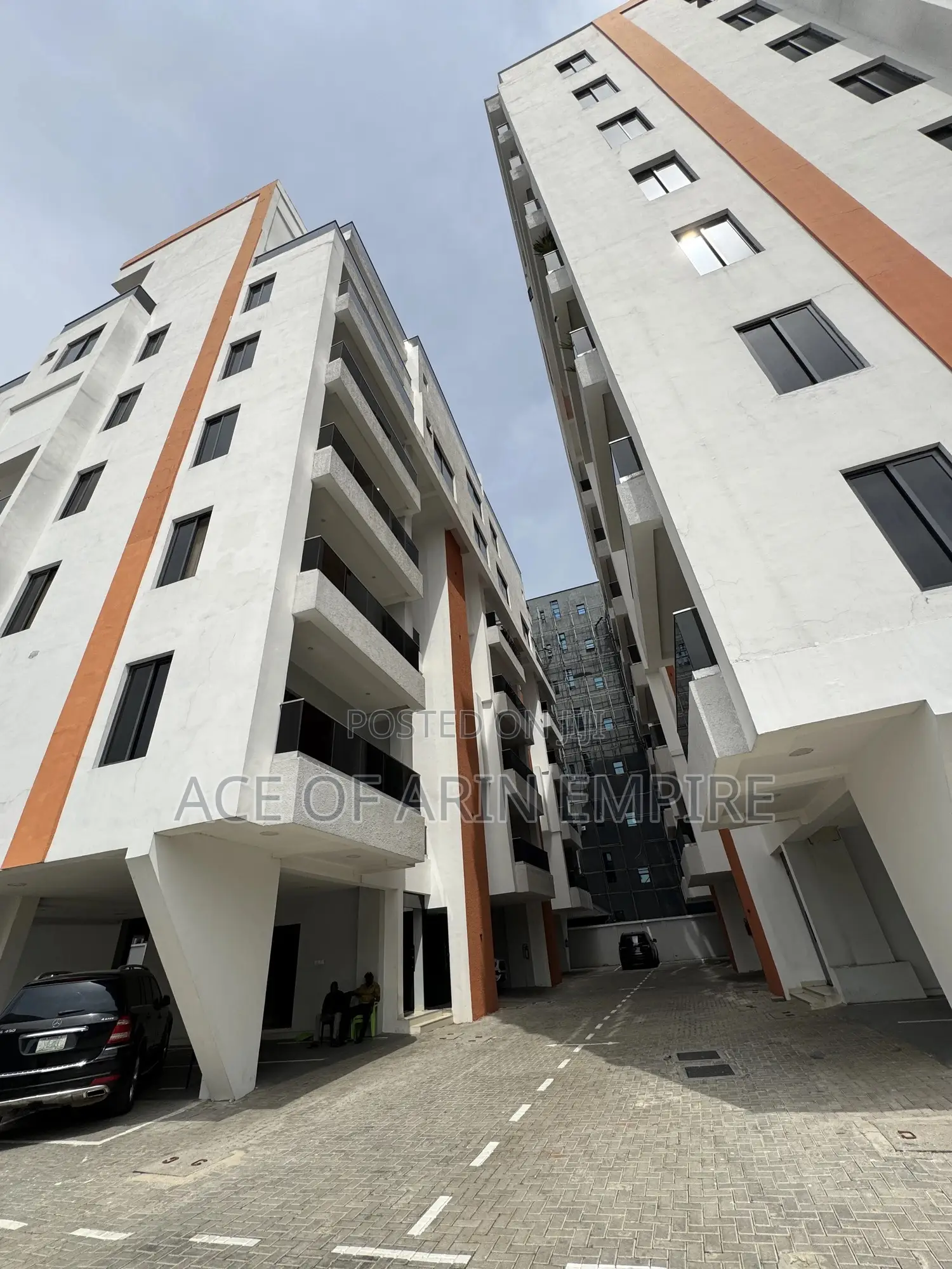 4bdrm Maisonette in Lekki Phase 1 for sale in Lekki Phase 1