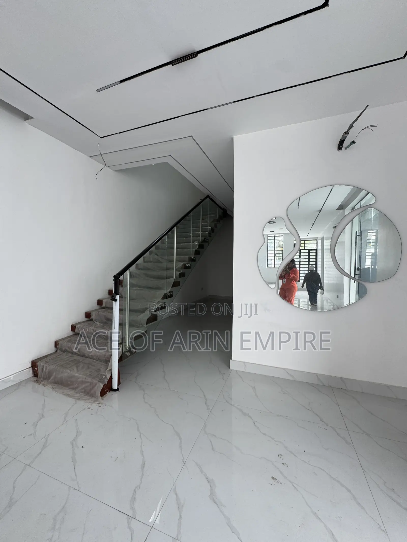 5bdrm Duplex in Lekki Phase 1 for sale in Lekki Phase 1