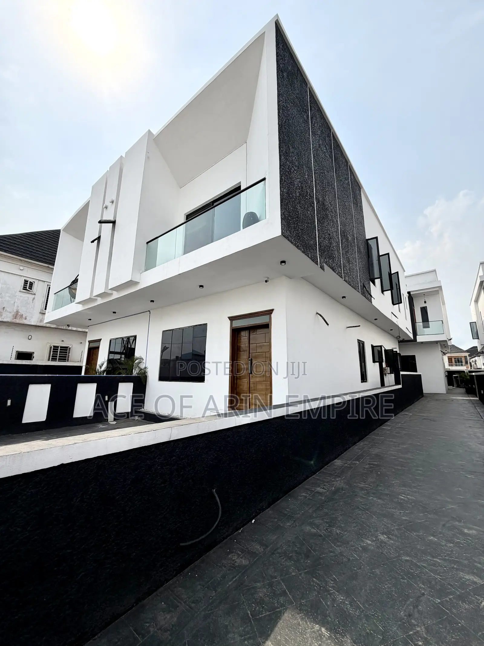 4bdrm Duplex in Orchid, Ikota for sale in Ikota