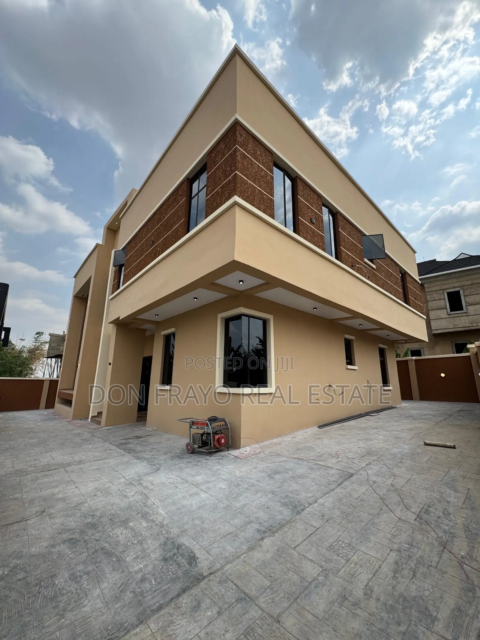 4bdrm Duplex in Carlton Gate Estate, Akobo for sale in Akobo