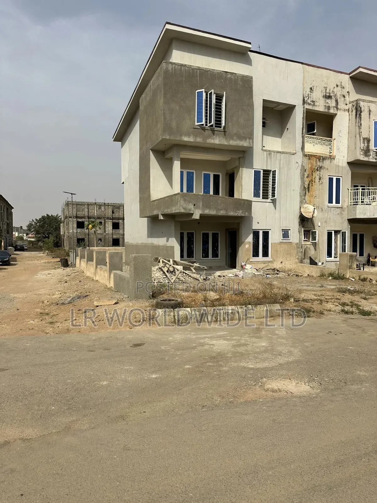 Furnished 4bdrm Townhouse/Terrace in Lugbe District for Sale in Lugbe District