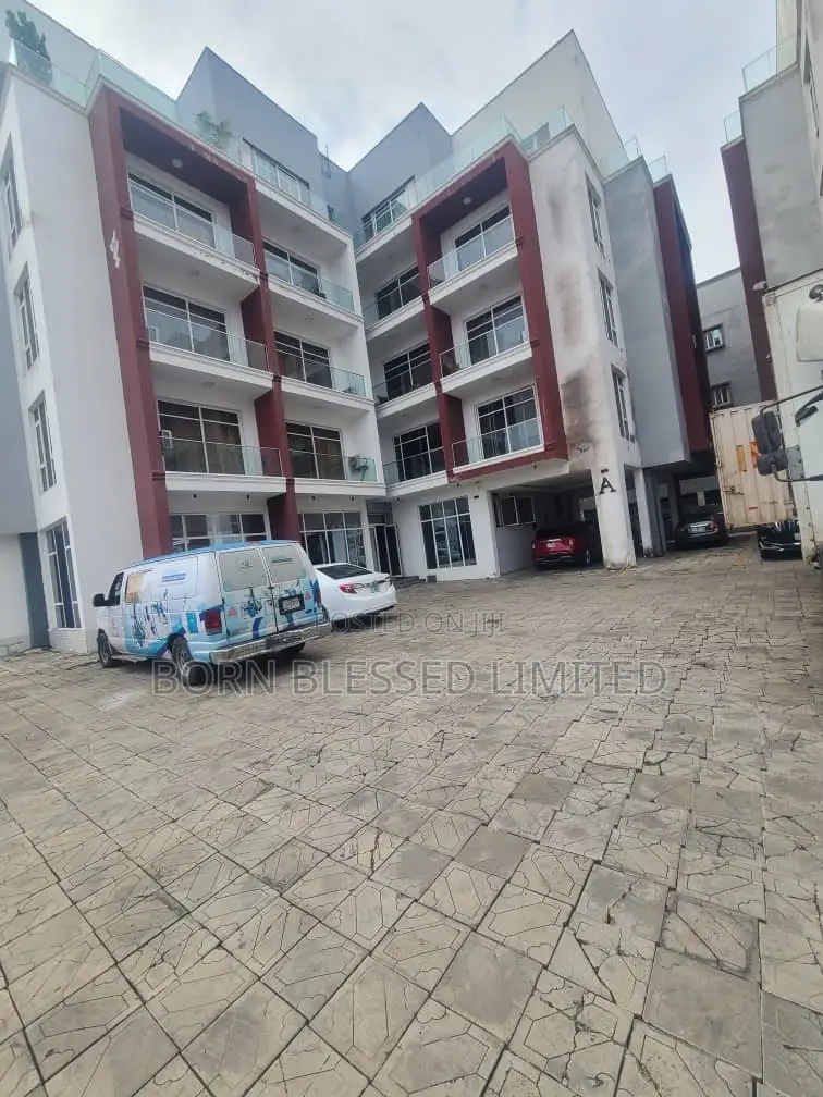 3bdrm Block of Flats in Palace Road, Victoria Island Extension for rent in Victoria Island Extension
