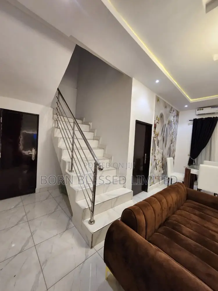 Furnished 3bdrm Duplex in Metro, Abraham Adesanya Estate for rent in Abraham Adesanya Estate