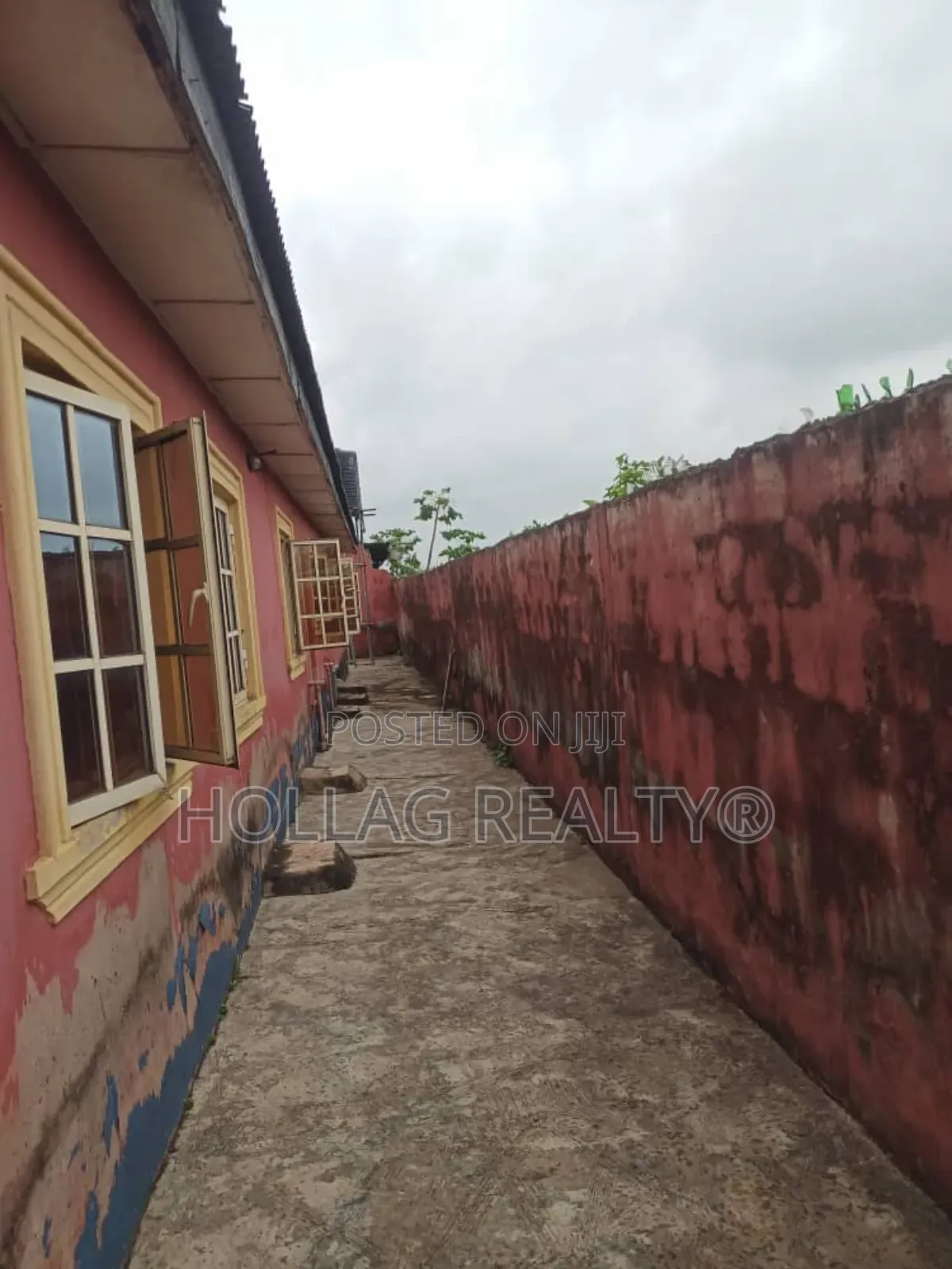 4bdrm Bungalow in Teachers Estate, Obafemi-Owode for sale in Obafemi-Owode